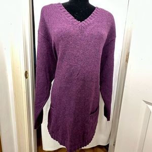 Design & Co Lane Bryant 26/28 long sleeved deep purple v-neck sweater with pocke